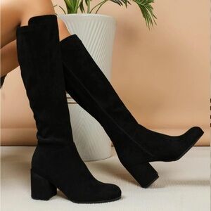 KNEE-HIGH BOOTS